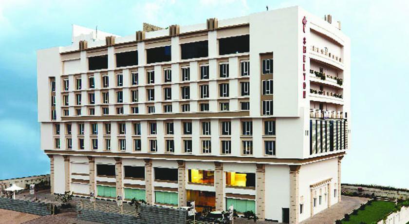 Hotel Shelton Rājahmundry Kültér fotó