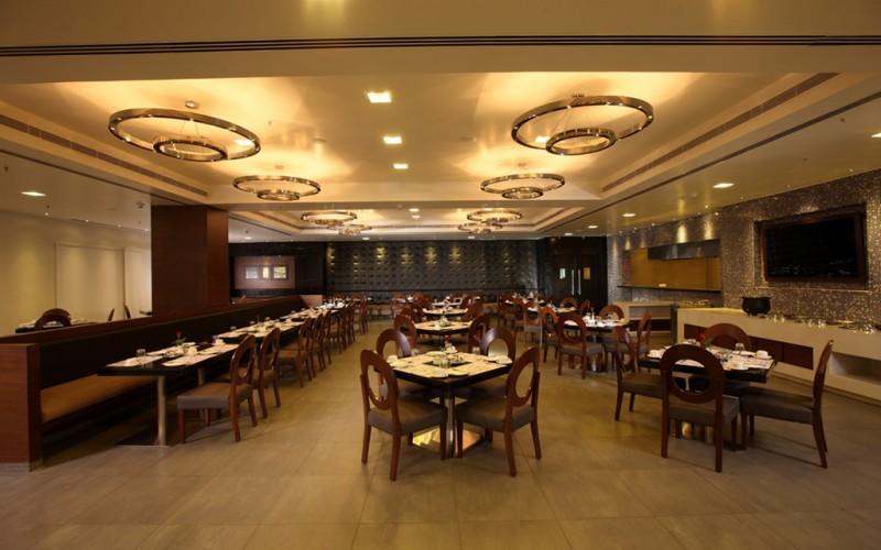 Hotel Shelton Rājahmundry Kültér fotó